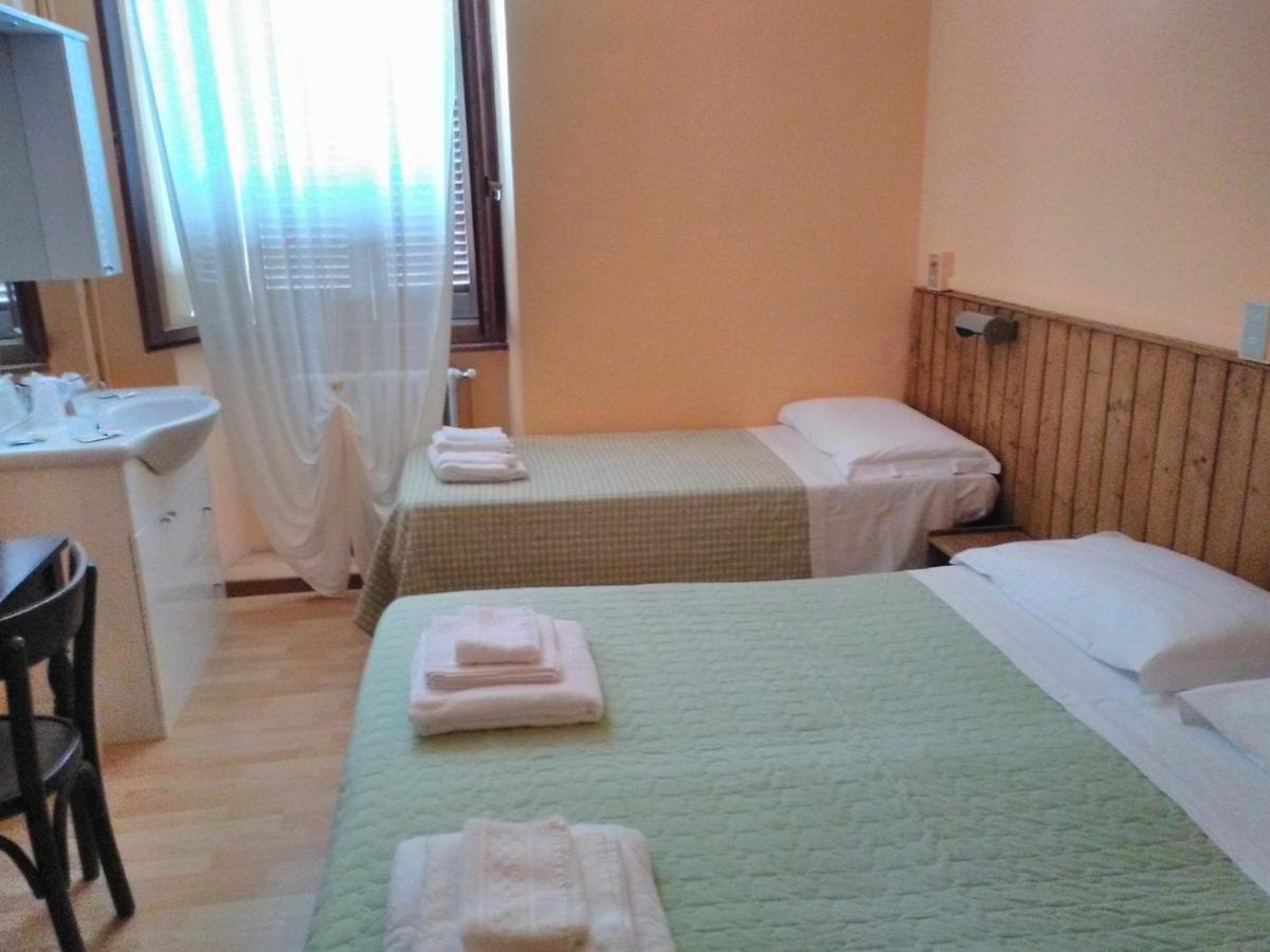 Capanna C.A.O. Hotel Brunate Ngoại thất bức ảnh
